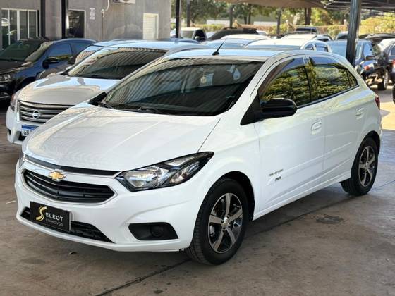 CHEVROLET ONIX 1.4 MPFI ADVANTAGE 8V FLEX 4P AUTOMÁTICO CHEVROLET ONIX 1.4 MPFI ADVANTAGE 8V FLEX 4P AUTOMÁTICO